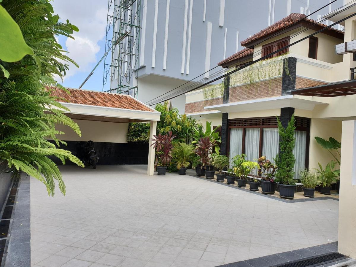 Malioboro Place Yogyakarta Exteriör bild