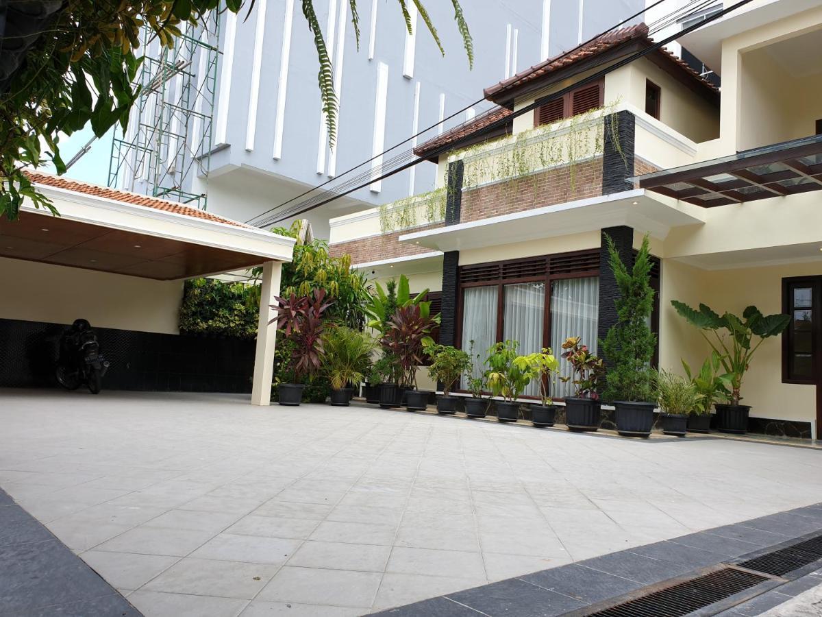 Malioboro Place Yogyakarta Exteriör bild